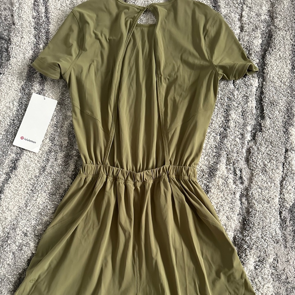 Lululemon Lightweight Romper  Size 2 NWT